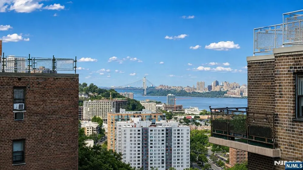 8800 Boulevard East 8M North Bergen, NJ 07047