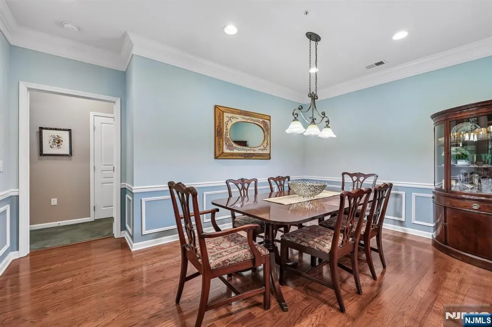 7111 Warrens Way Wanaque, NJ 07465