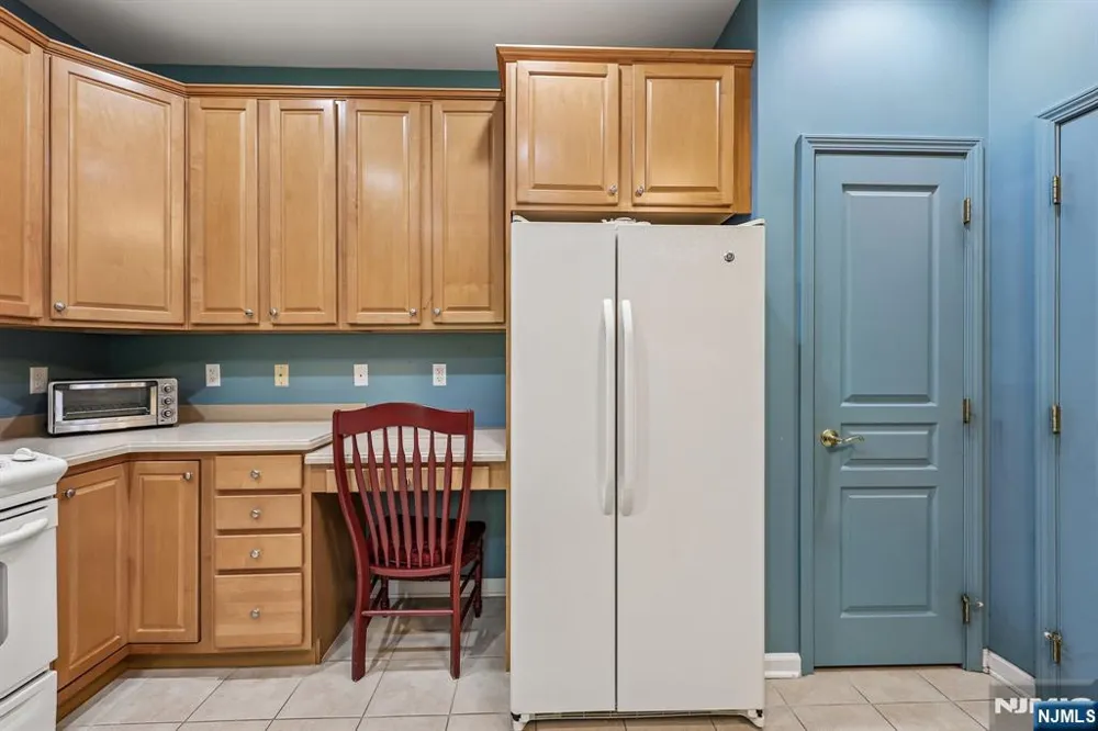 7111 Warrens Way Wanaque, NJ 07465