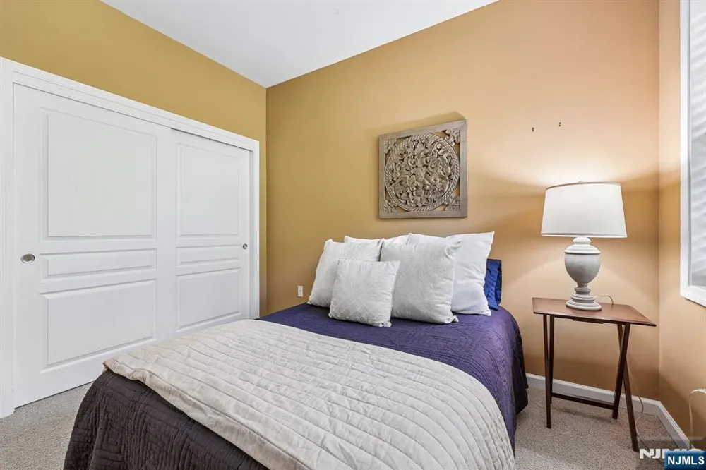 7111 Warrens Way Wanaque, NJ 07465