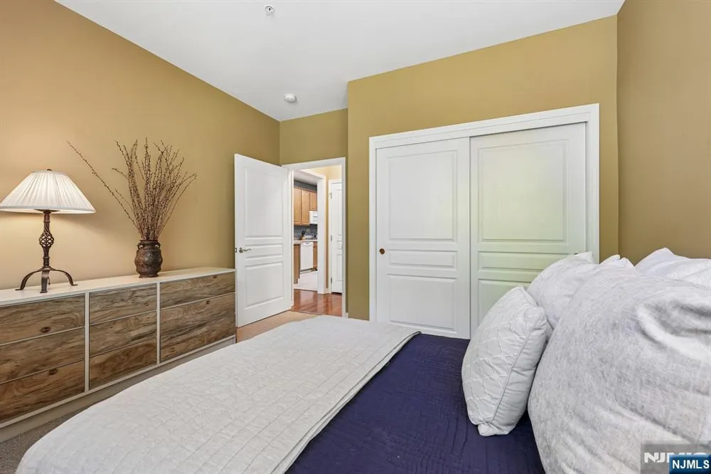 7111 Warrens Way Wanaque, NJ 07465