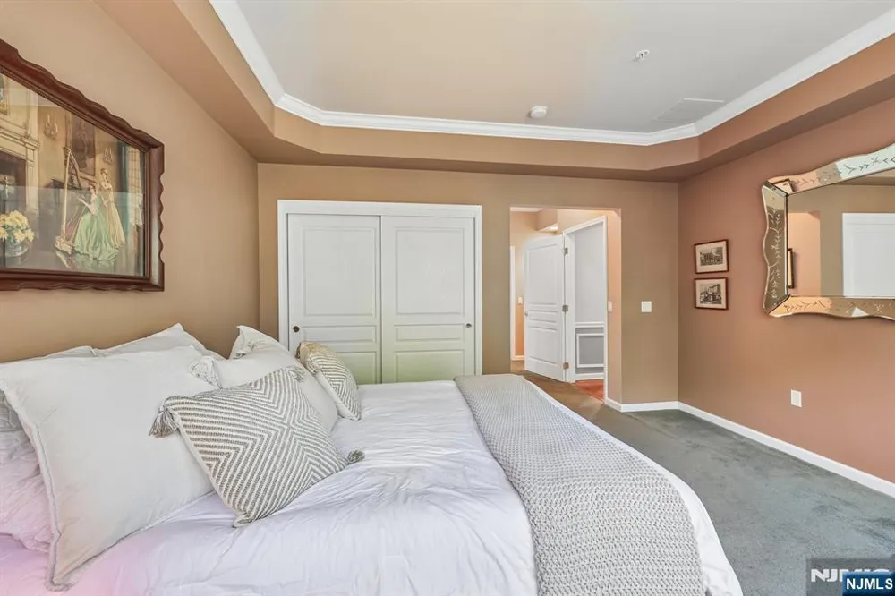 7111 Warrens Way Wanaque, NJ 07465