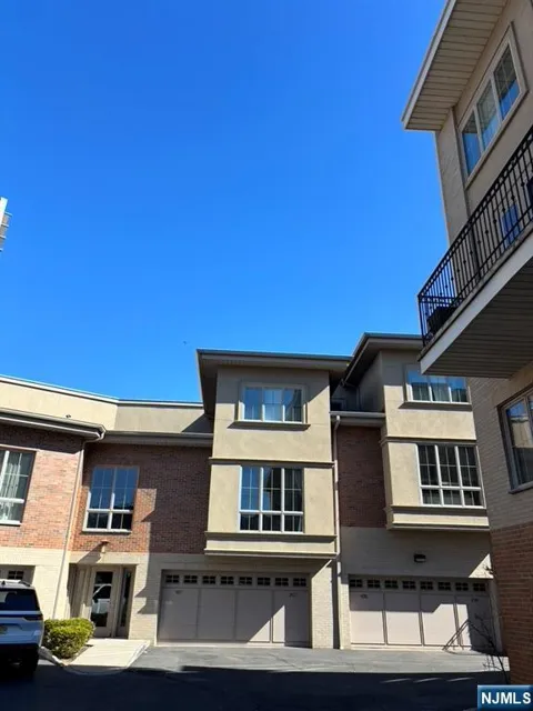 200 Laird Avenue 107