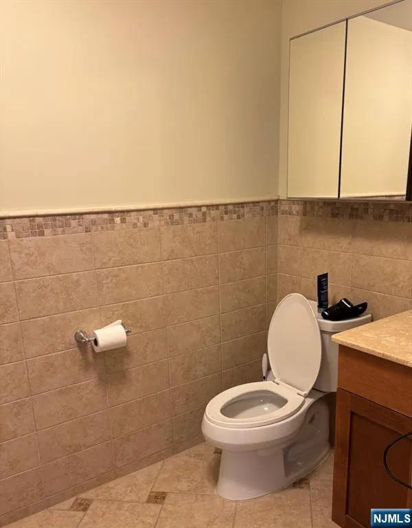 200 Laird Avenue 107 Cliffside Park, NJ 07010