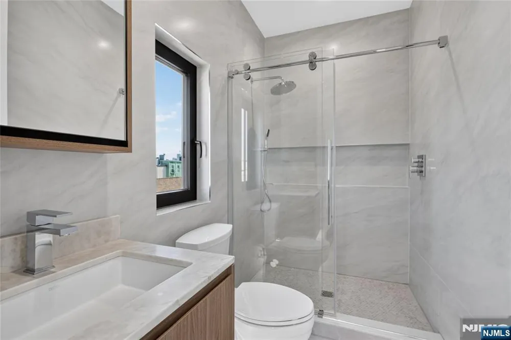 114 69th Street 3 Guttenberg, NJ 07093