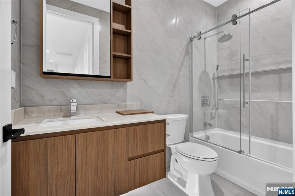 114 69th Street 3 Guttenberg, NJ 07093