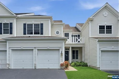 96 Hickory Hill Boulevard 1205