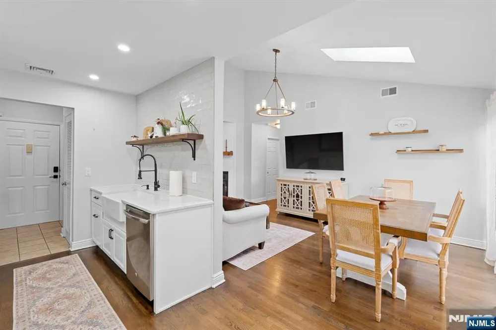 555 Riverside Avenue 12 Rutherford, NJ 07070