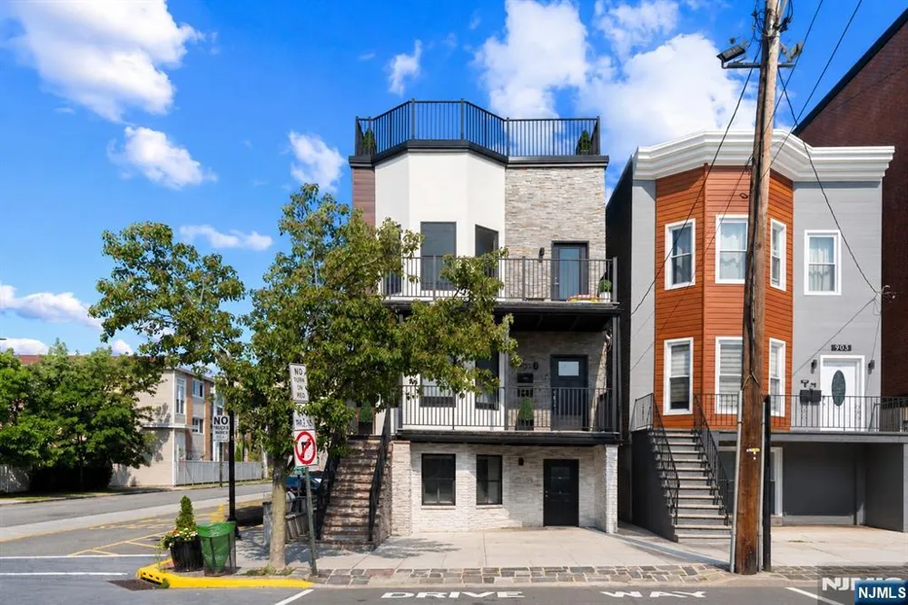 901 Palisade Avenue 1 Union City, NJ 07087