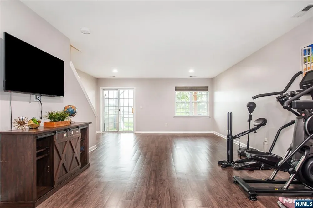 145 Mountainside Drive Pompton Lakes, NJ 07442