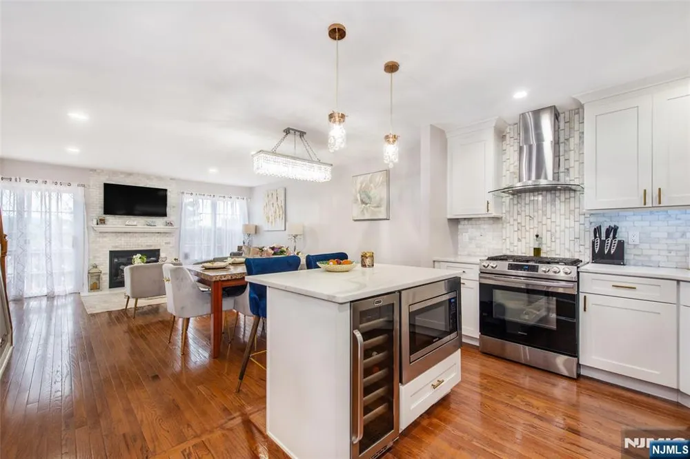 145 Mountainside Drive Pompton Lakes, NJ 07442
