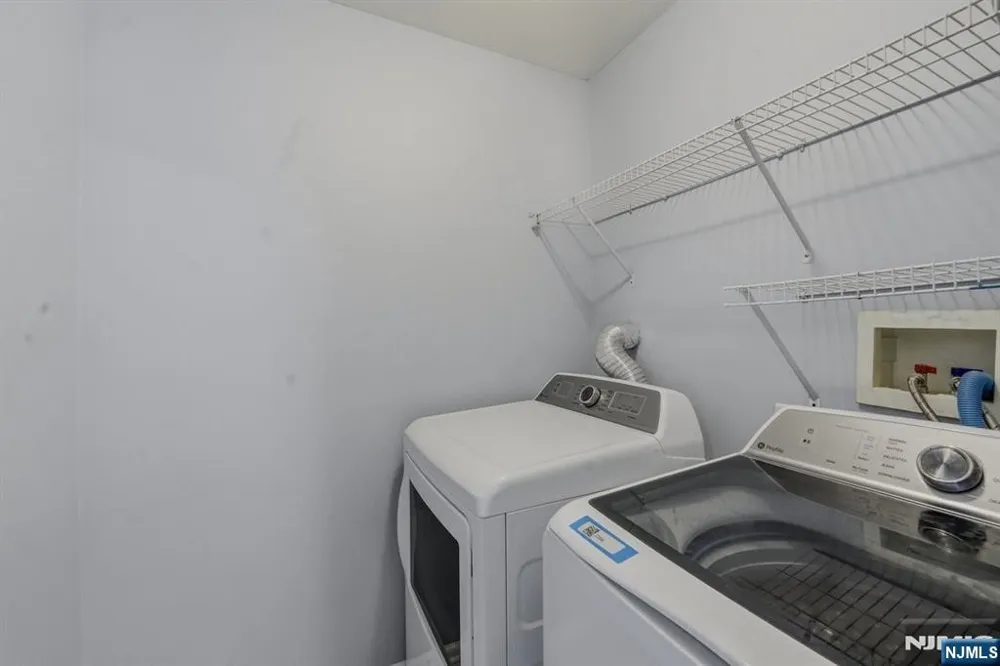 2 Marina Bayonne, NJ 07002