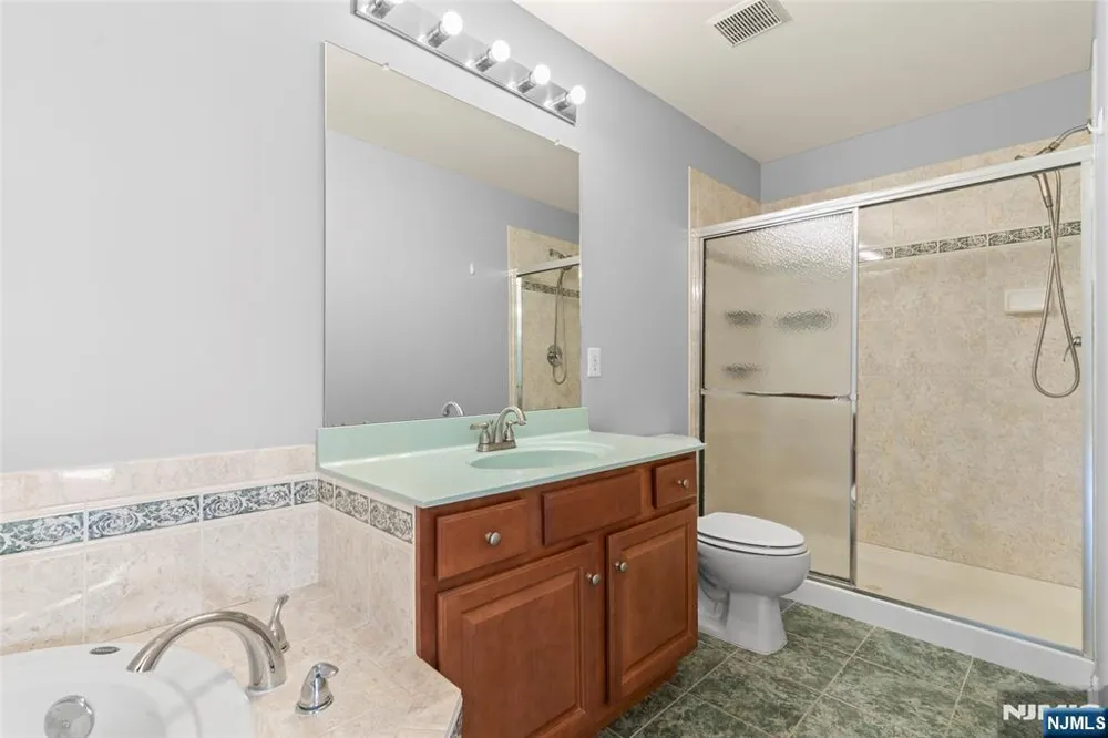 2 Marina Bayonne, NJ 07002