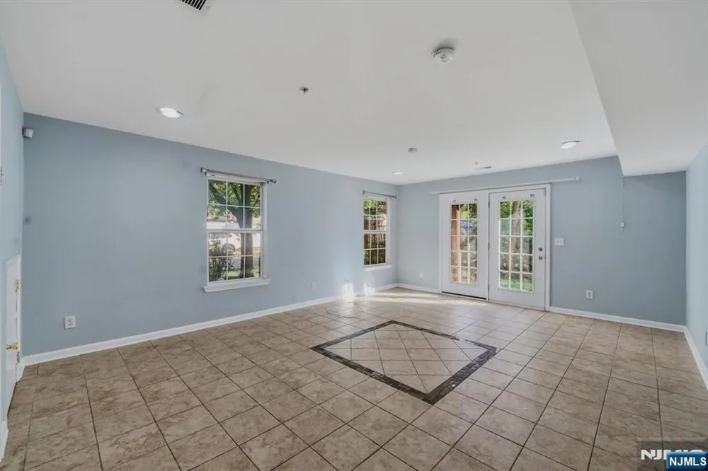 2 Marina Bayonne, NJ 07002