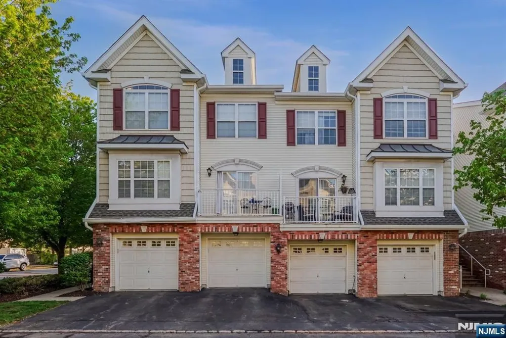 2 Marina Bayonne, NJ 07002