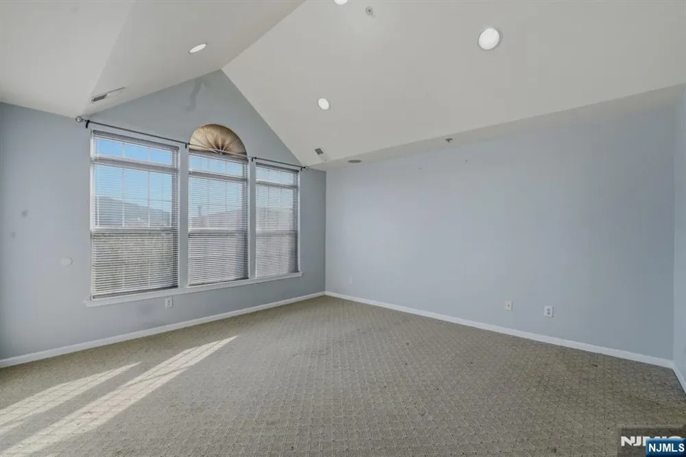 2 Marina Bayonne, NJ 07002