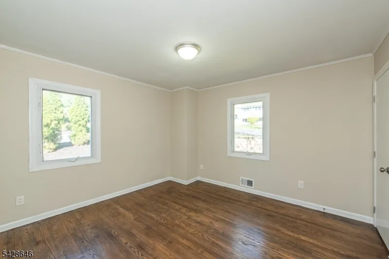 537 Dell Rd Mount Arlington, NJ 07850
