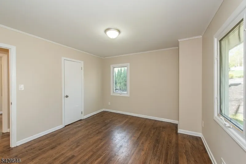 537 Dell Rd Mount Arlington, NJ 07850
