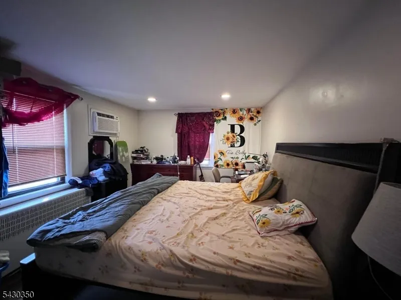 301 W Elm St Linden City, NJ 07036