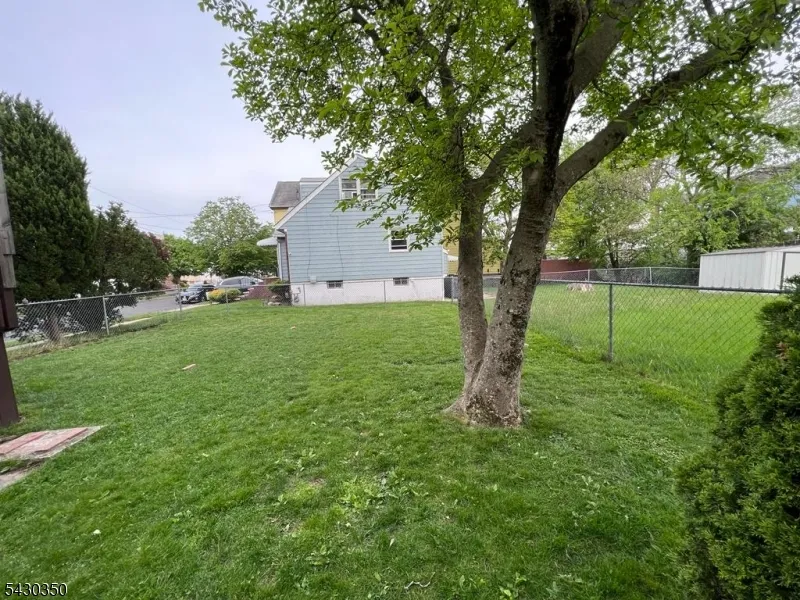301 W Elm St Linden City, NJ 07036