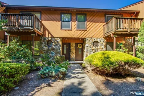 3 Brookside Heights F