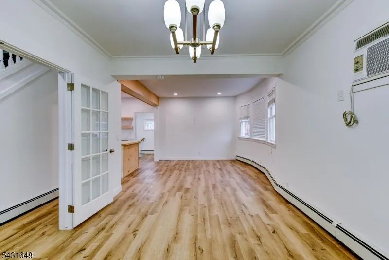 40 Grove St Elmwood Park, NJ 07407