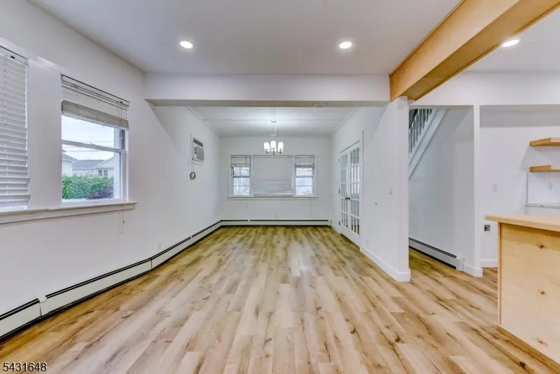 40 Grove St Elmwood Park, NJ 07407