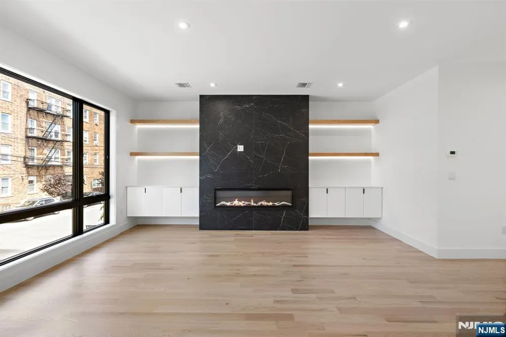 264 Grant Avenue Cliffside Park, NJ 07010