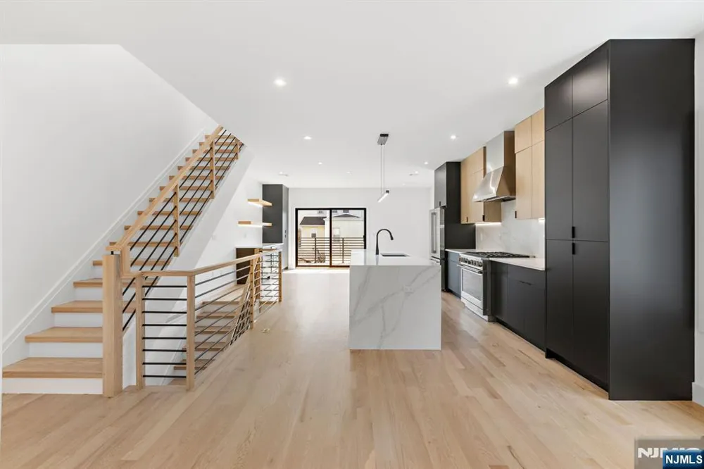 264 Grant Avenue Cliffside Park, NJ 07010