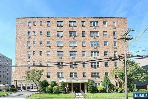 25 Jefferson Street 6D