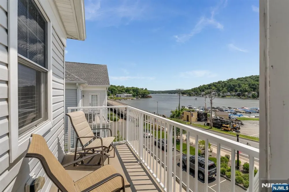 468 River Styx Hopatcong, NJ 07843