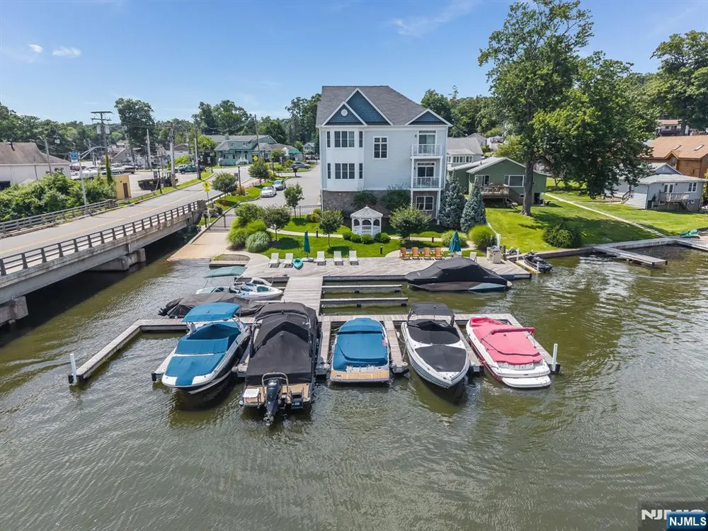 468 River Styx Hopatcong, NJ 07843