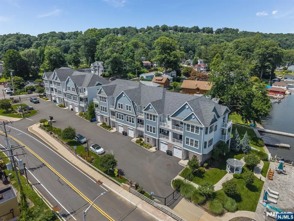 468 River Styx Hopatcong, NJ 07843