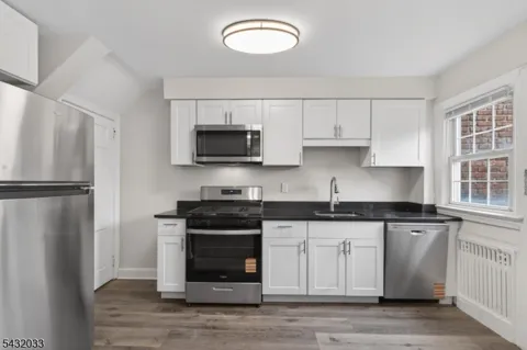180 Summit Ave #F Unit F