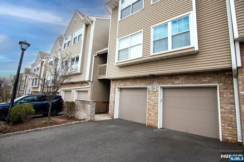 507 Windsor Drive 107