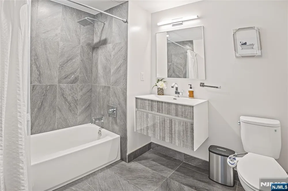 6401 Park Avenue 401 West New York, NJ 07093