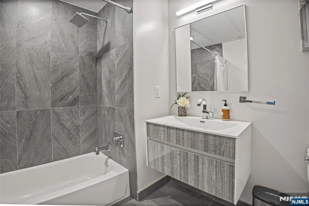 6401 Park Avenue 401 West New York, NJ 07093