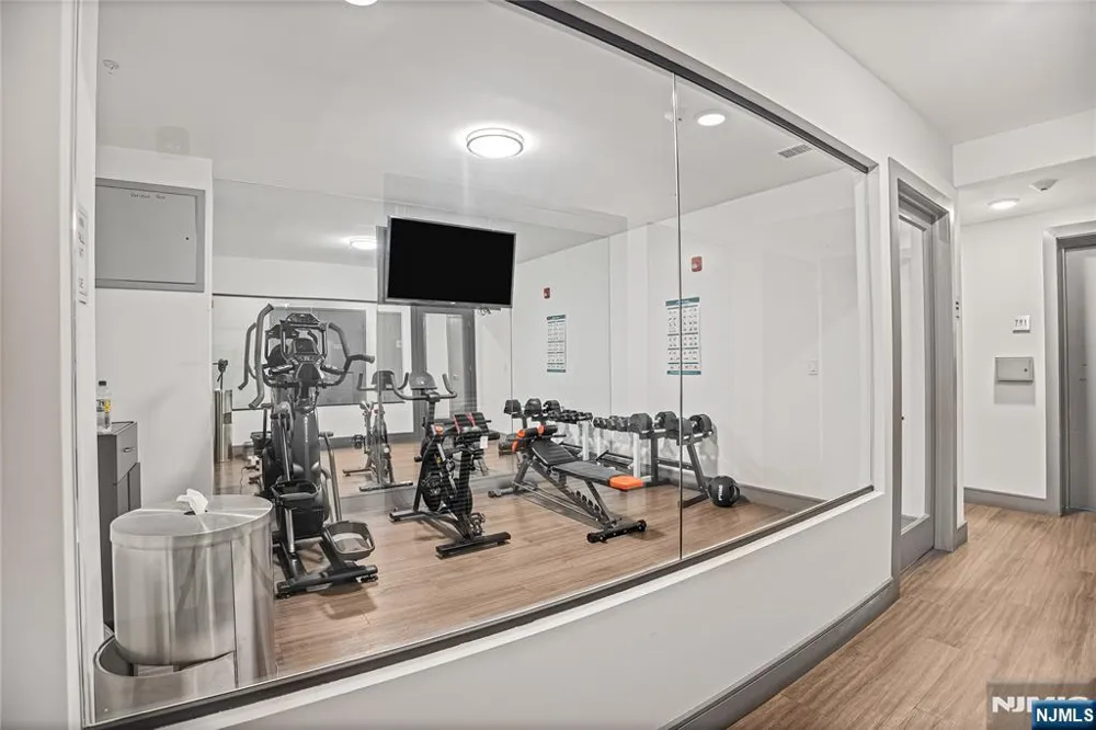 6401 Park Avenue 401 West New York, NJ 07093