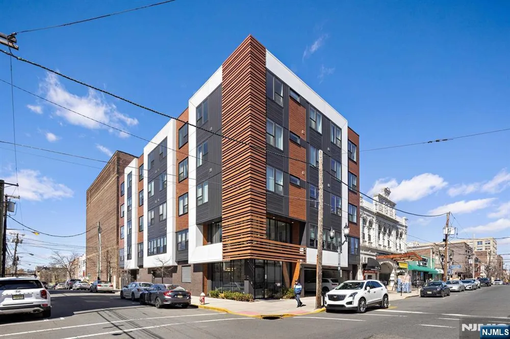 6401 Park Avenue 401 West New York, NJ 07093