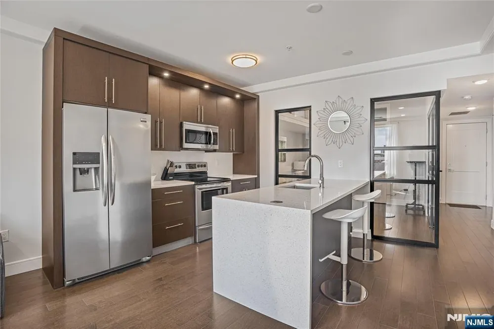 6401 Park Avenue 401 West New York, NJ 07093