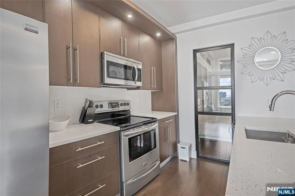 6401 Park Avenue 401 West New York, NJ 07093
