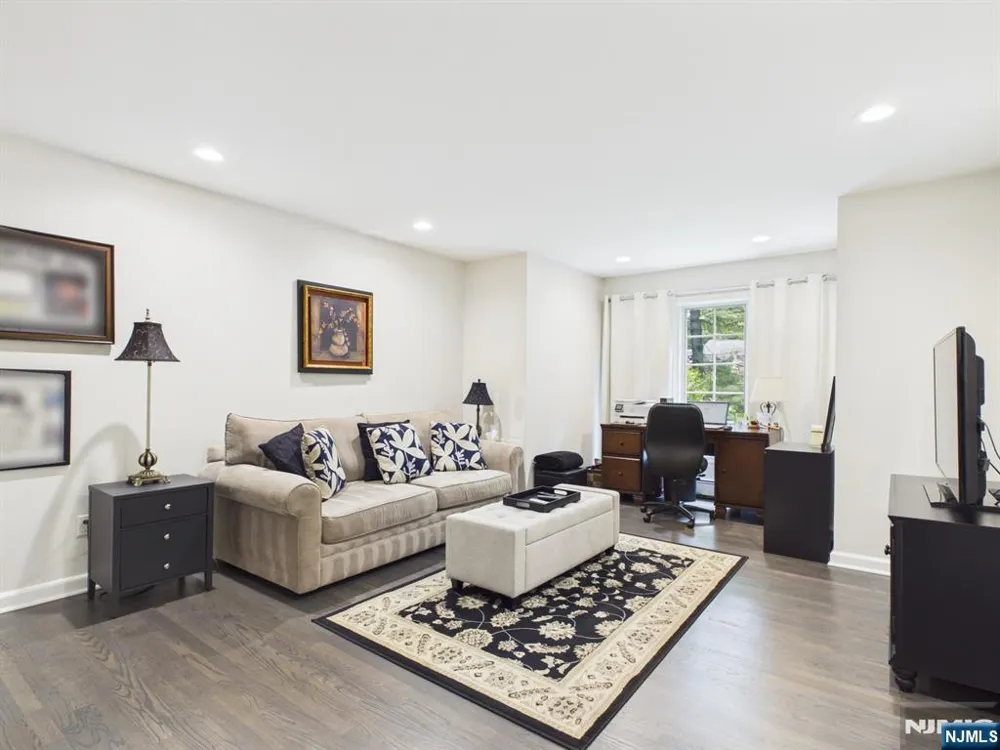 2 Normandy Court Ho-Ho-Kus, NJ 07423