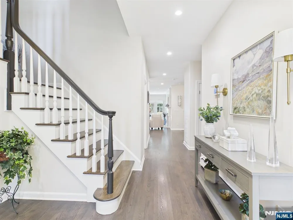 2 Normandy Court Ho-Ho-Kus, NJ 07423