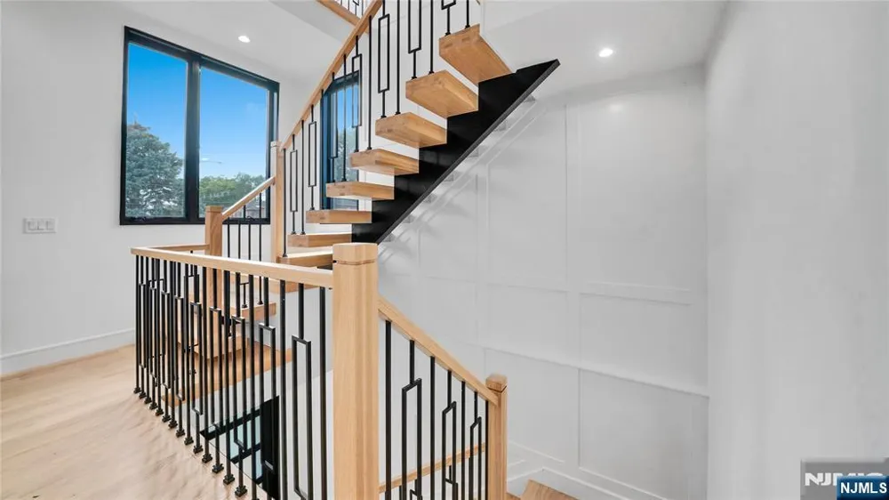 500 2nd A Palisades Park, NJ 07650