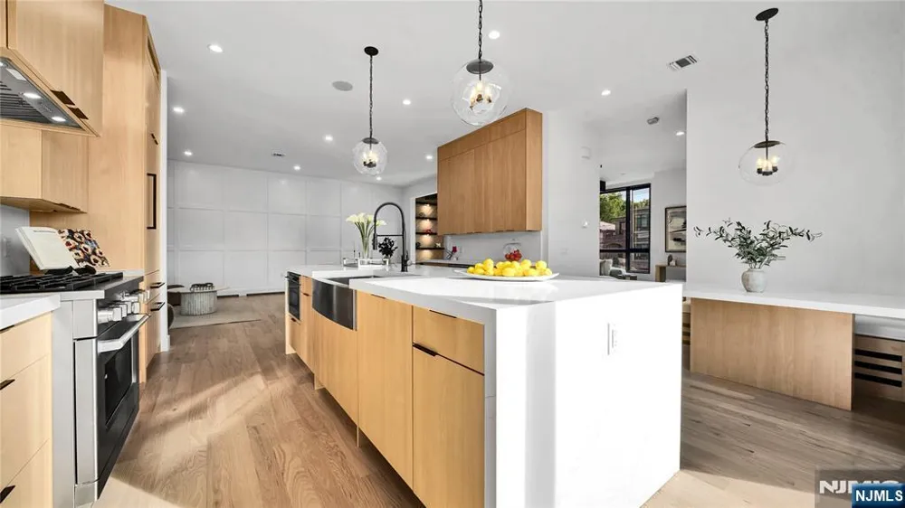 500 2nd A Palisades Park, NJ 07650
