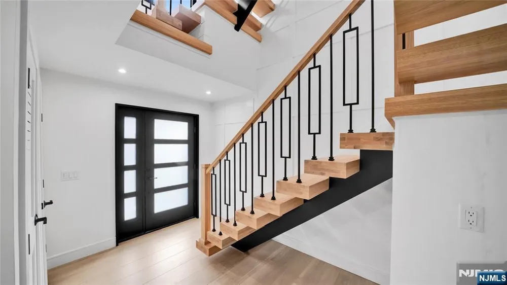500 2nd B Palisades Park, NJ 07650