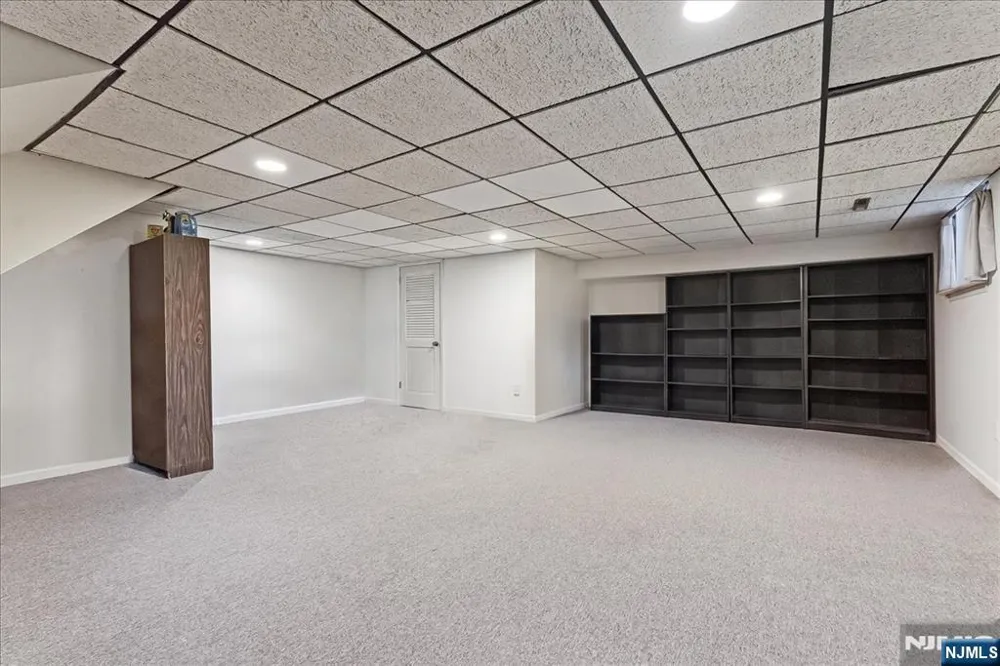 108 Saratoga Square Wayne, NJ 07470