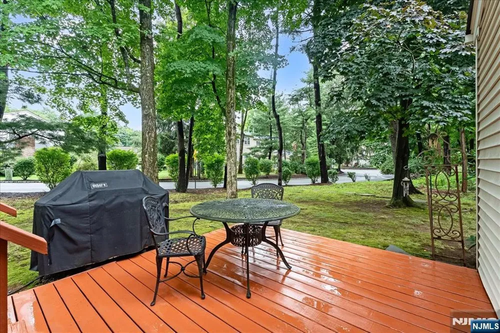 108 Saratoga Square Wayne, NJ 07470