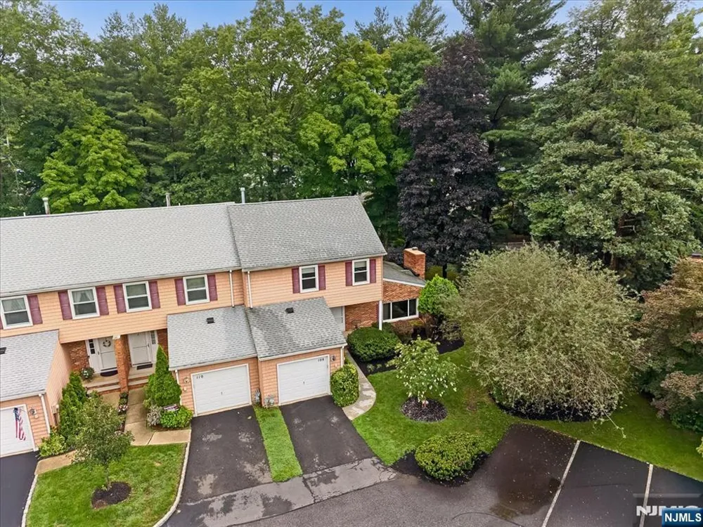 108 Saratoga Square Wayne, NJ 07470