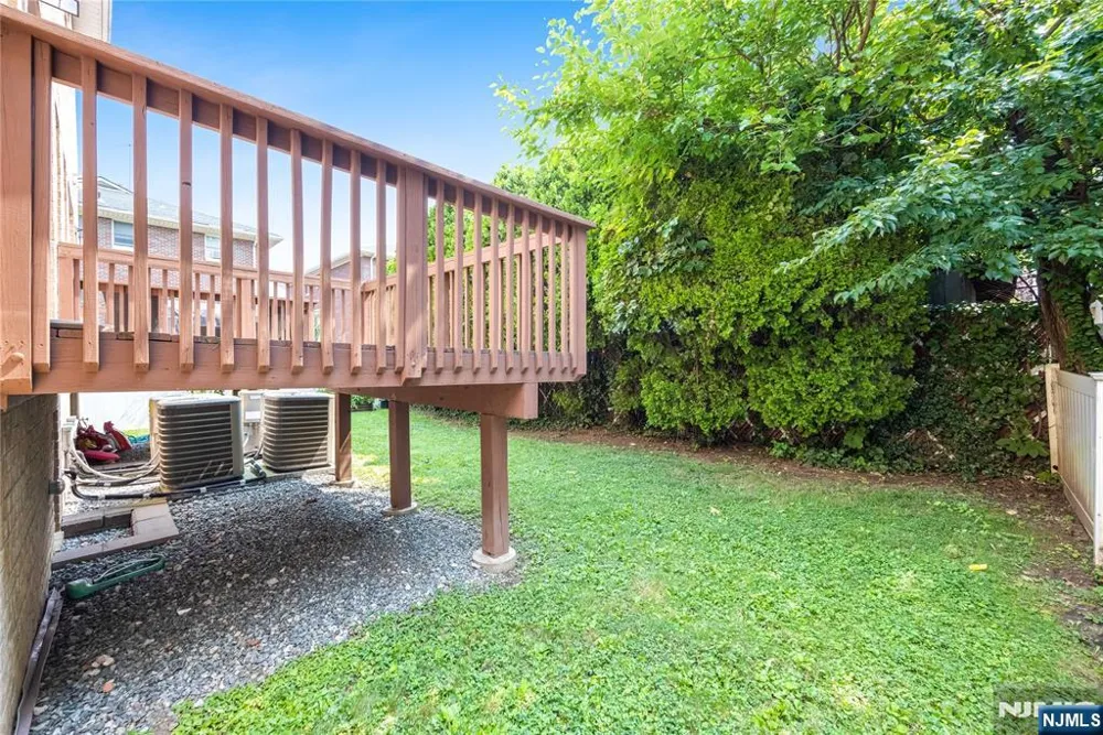 270 2nd Street Palisades Park, NJ 07650